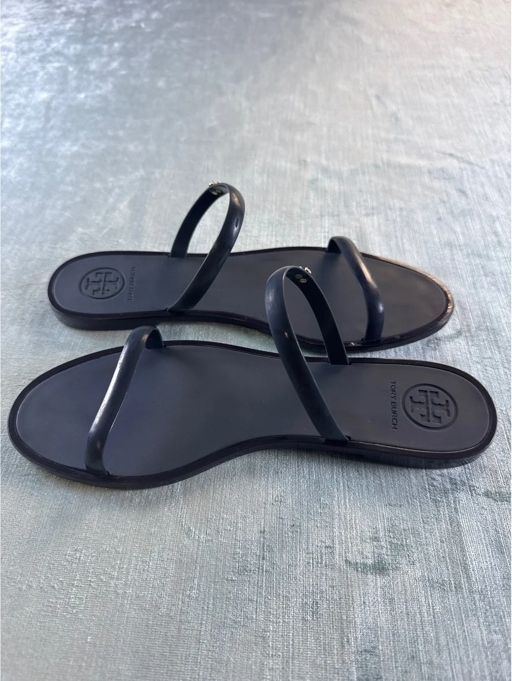 Tory Burch Black Jelly 2-Strap Flat Sandals – Women’s Size 8